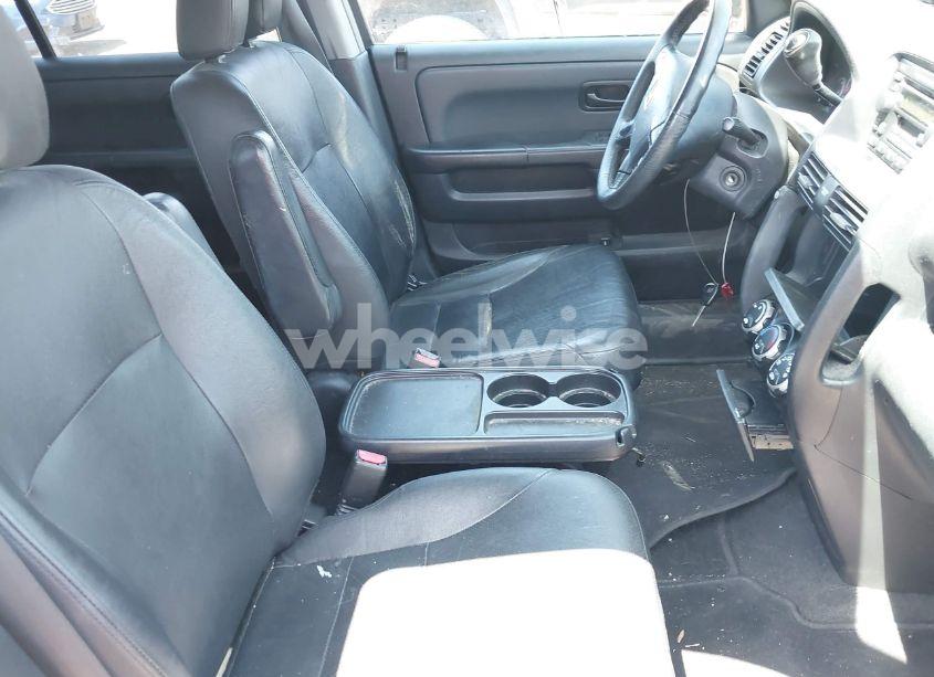 Photo 5 of 2005 Honda Cr-v SE (VIN SHSRD78945U312556)