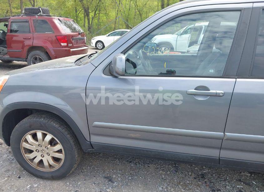 Photo 6 of 2005 Honda Cr-v SE (VIN SHSRD789X5U333671)