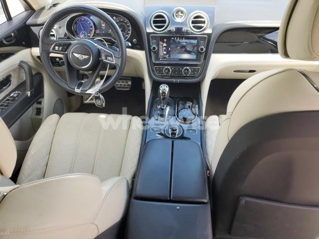 Photo 8 of 2020 BENTLEY BENTAYGA N/A (VIN SJAAJ2ZV8LC027785)