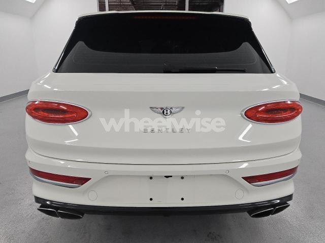 Photo 9 of 2021 BENTLEY BENTAYGA (VIN SJAAM2ZV7MC033604)