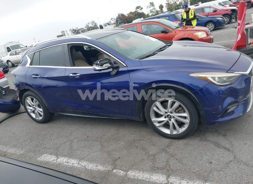 Photo 13 of 2018 Infiniti Qx30 PREMIUM (VIN SJKCH5CP8JA046812)