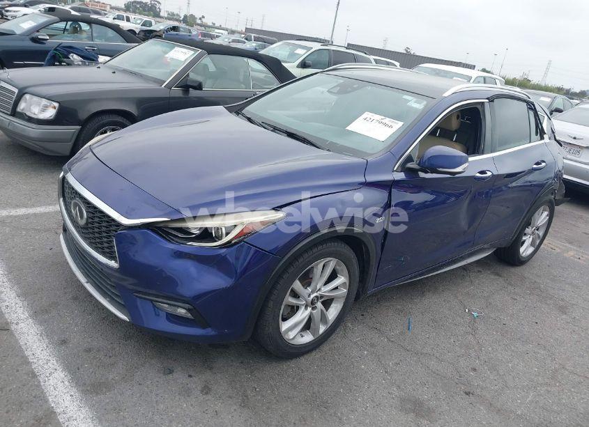 Photo 2 of 2018 Infiniti Qx30 PREMIUM (VIN SJKCH5CP8JA046812)