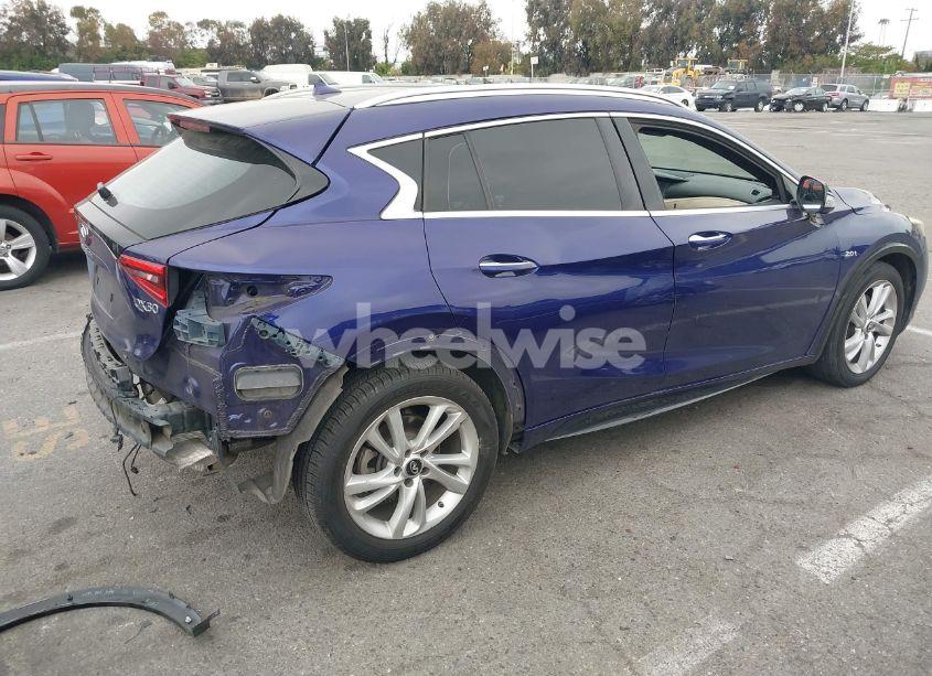 Photo 4 of 2018 Infiniti Qx30 PREMIUM (VIN SJKCH5CP8JA046812)