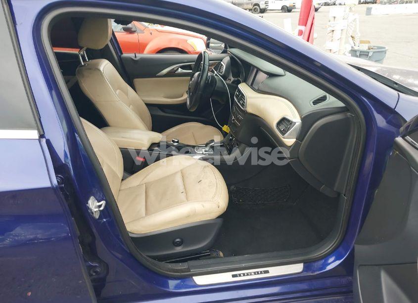 Photo 5 of 2018 Infiniti Qx30 PREMIUM (VIN SJKCH5CP8JA046812)