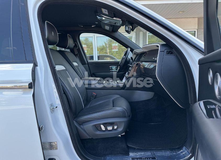 Photo 5 of 2020 Rolls-royce Cullinan BLACK BADGE (VIN SLATV8C05LU200594)