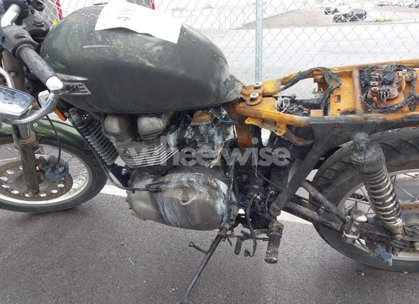 Photo 9 of 2015 Triumph Motorcycle THRUXTON (VIN SMT920K17FT658401)