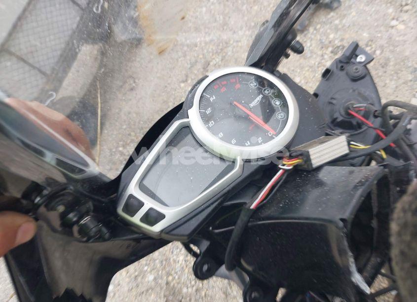 Photo 7 of 2014 Triumph Motorcycle DAYTONA 675 (VIN SMTA01YK4EJ621728)