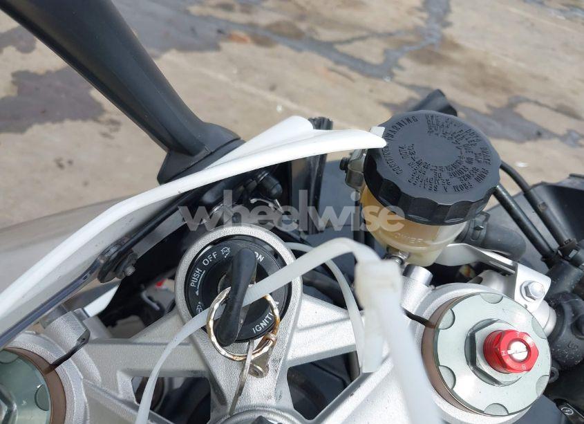 Photo 7 of 2014 Triumph Motorcycle DAYTONA 675 (VIN SMTA01YKXEJ627677)