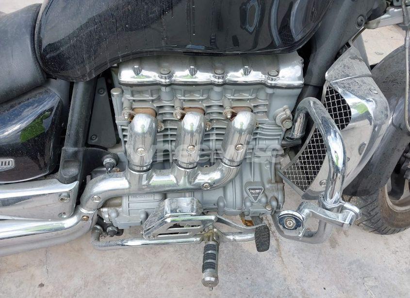 Photo 8 of 2005 Triumph Motorcycle ROCKET III (VIN SMTC00L465J211119)