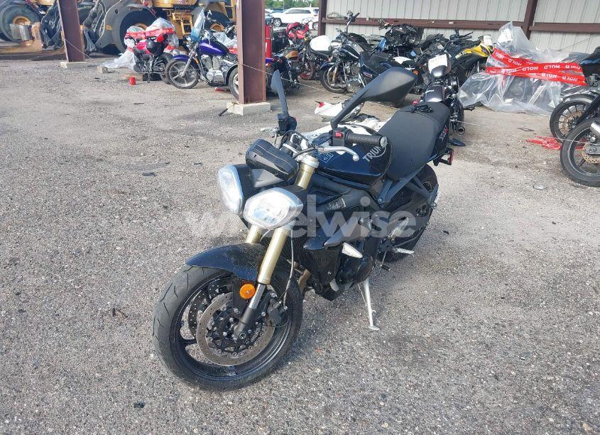 Photo 2 of 2015 Triumph Motorcycle STREET TRIPLE (VIN SMTL02NE7FT673034)