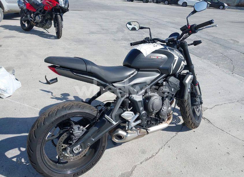 Photo 4 of 2022 Triumph Motorcycle TRIDENT 660 (VIN SMTL10UL4NTAU8299)