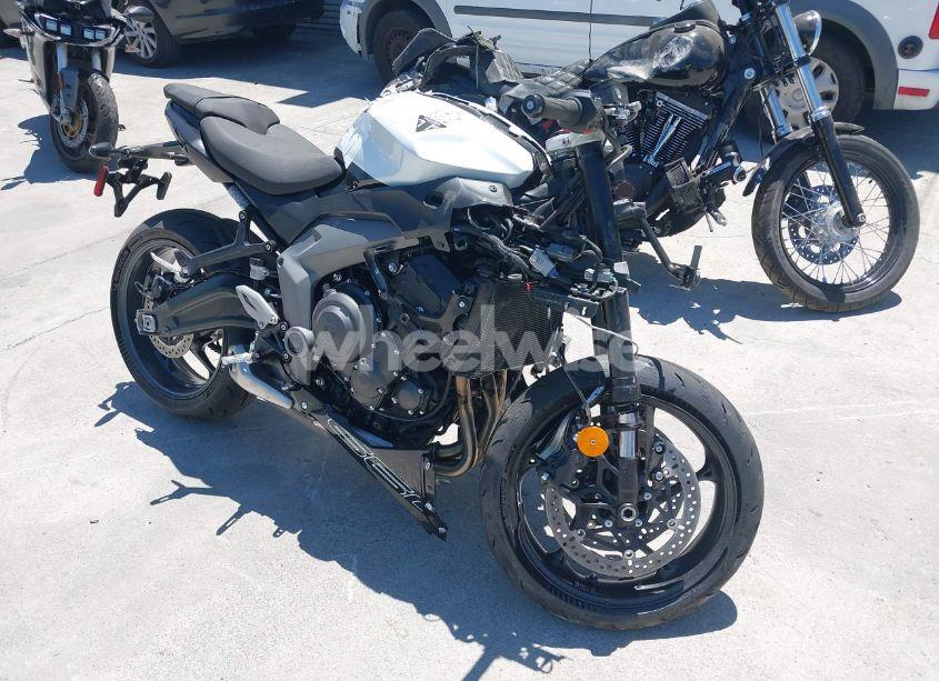 2025 Triumph Motorcycle DAYTONA 660 (VIN SMTL23UF1STBY5382) main photo