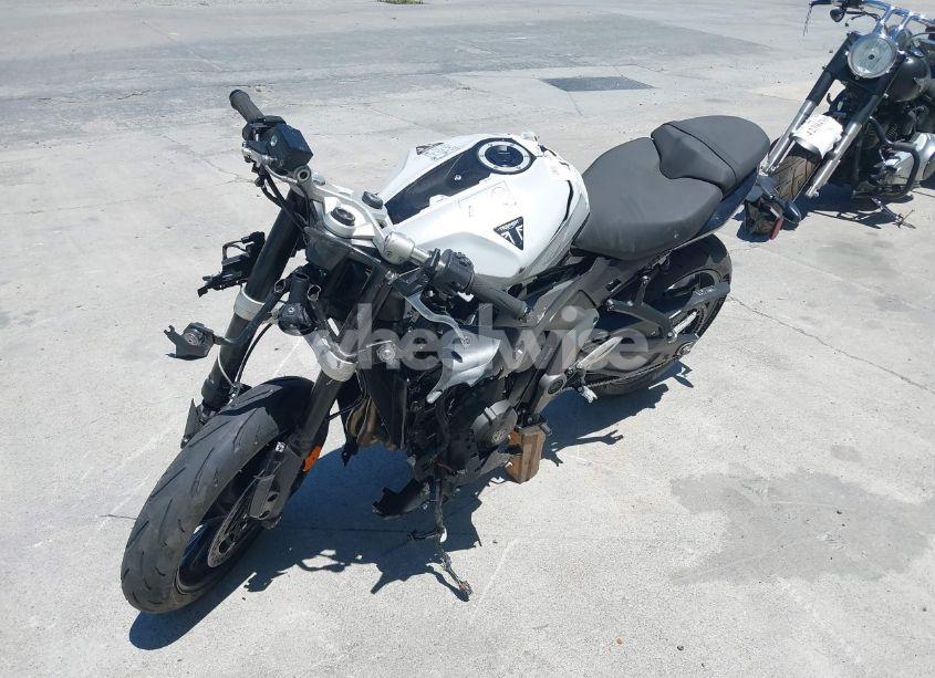 Photo 2 of 2025 Triumph Motorcycle DAYTONA 660 (VIN SMTL23UF1STBY5382)