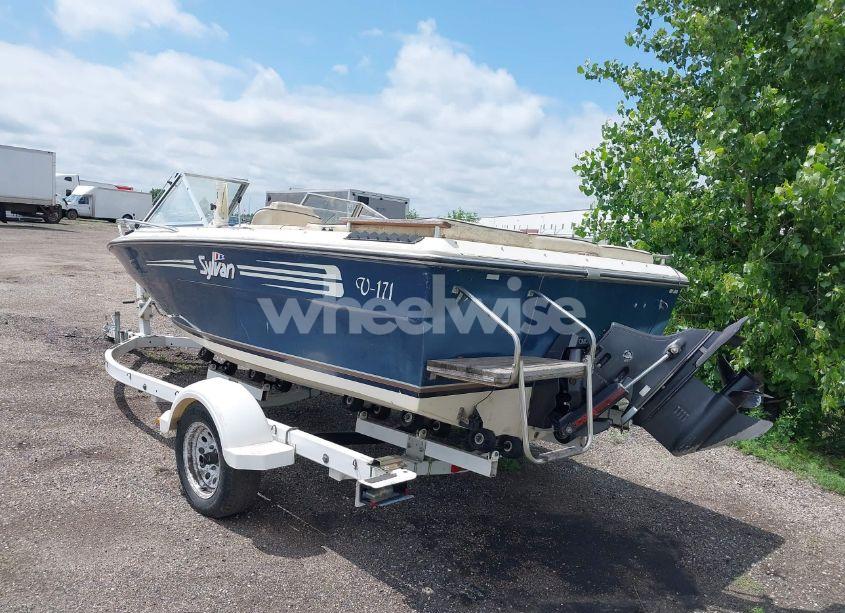 Photo 3 of 1986 Sylvan 17 FOOT (VIN SYL18466A686)