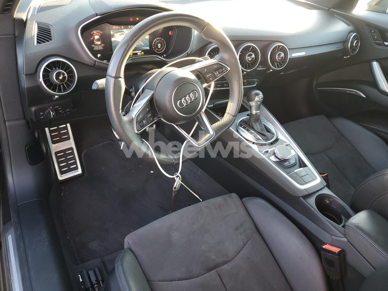 Photo 8 of 2019 AUDI TT (VIN TRUAEAFV9K1005019)