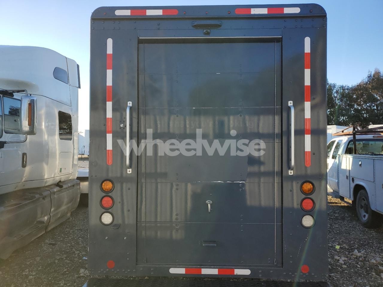 Photo 6 of 2021 FREIGHTLINER CHASSIS M LINE WALK-IN VAN (VIN UU1DJF00X65793447)