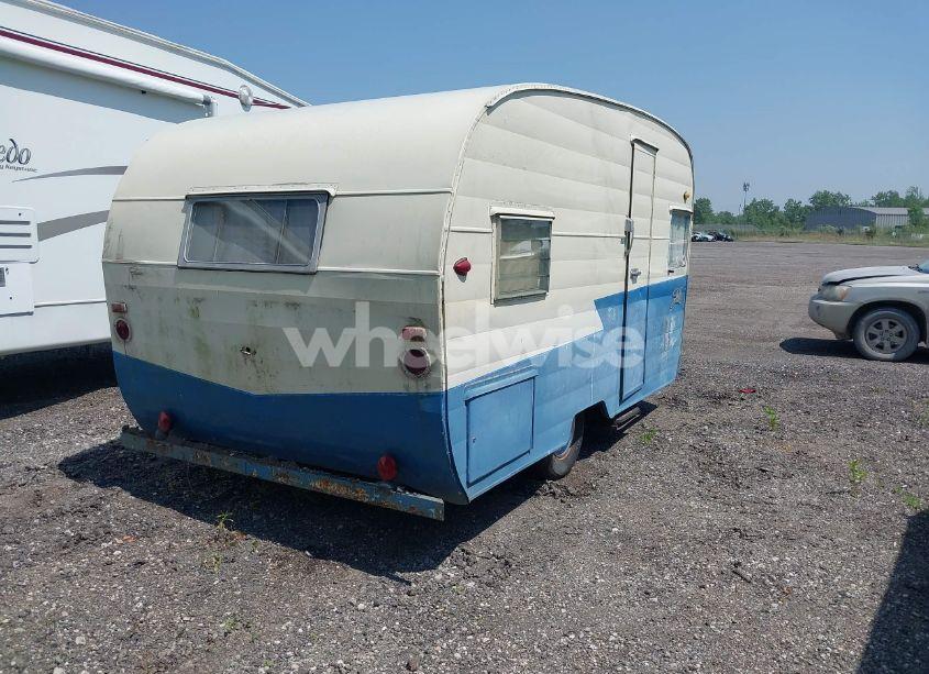 Photo 4 of 1960 Shasta Trailer (VIN V5196)