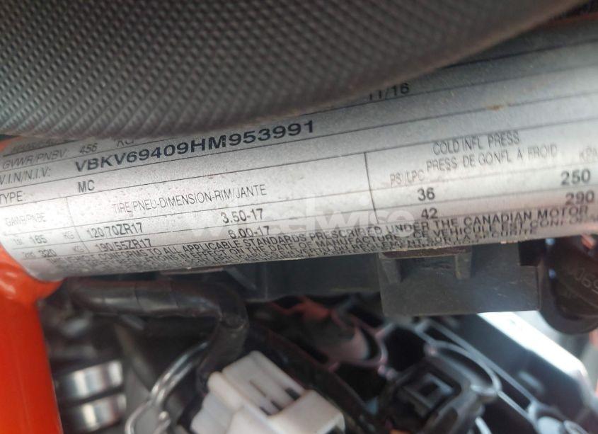 Photo 10 of 2017 Ktm 1290 SUPER DUKE GT (VIN VBKV69409HM953991)