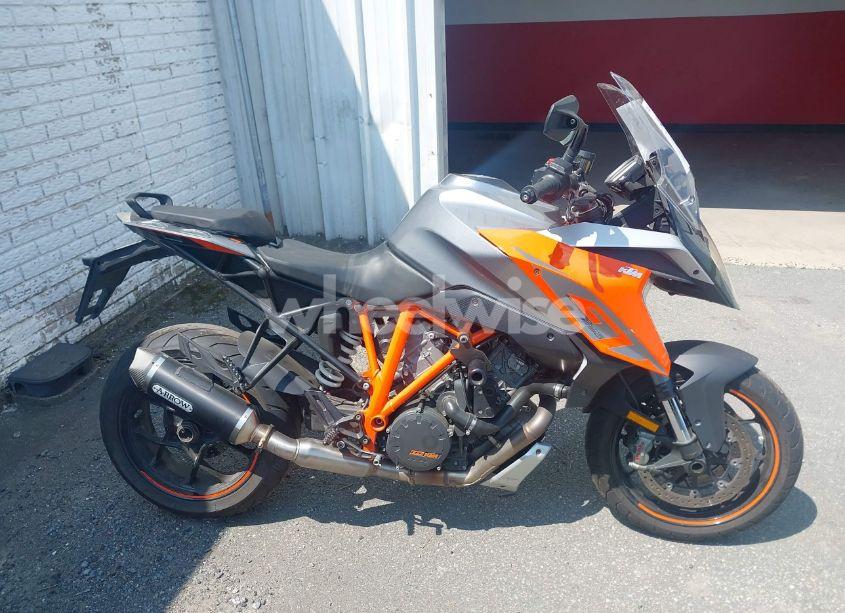 Photo 12 of 2017 Ktm 1290 SUPER DUKE GT (VIN VBKV69409HM953991)