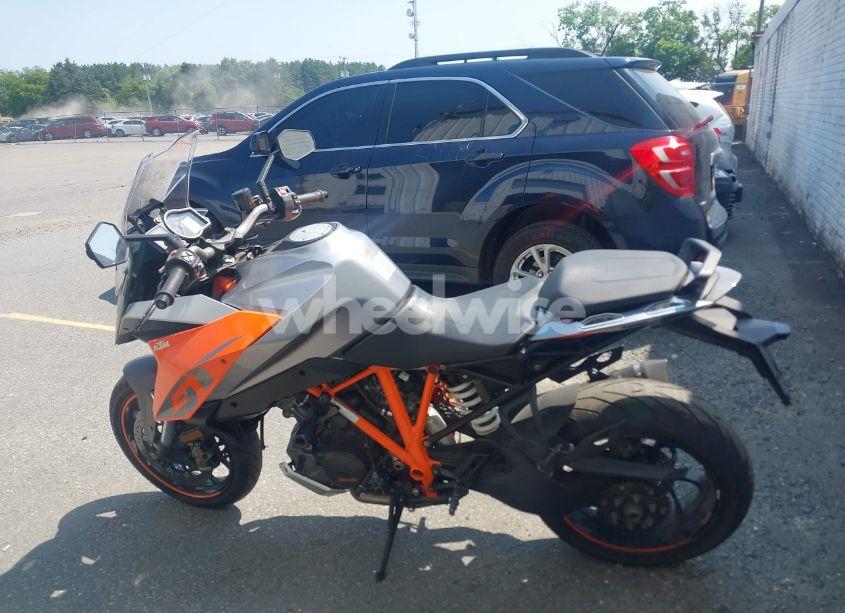 Photo 13 of 2017 Ktm 1290 SUPER DUKE GT (VIN VBKV69409HM953991)