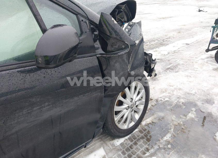 Photo 20 of 2018 Toyota Yaris LE (VIN VNKJTUD39JA095958)