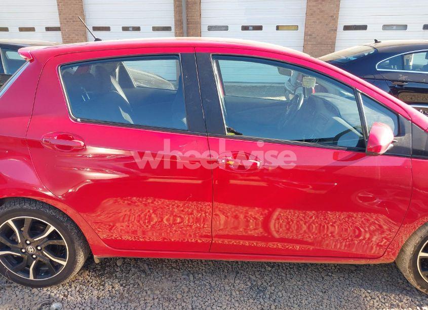 Photo 13 of 2015 Toyota Yaris SE (VIN VNKKTUD32FA016609)