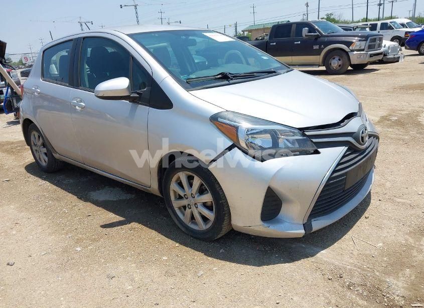 2015 Toyota Yaris LE (VIN VNKKTUD39FA035139) main photo