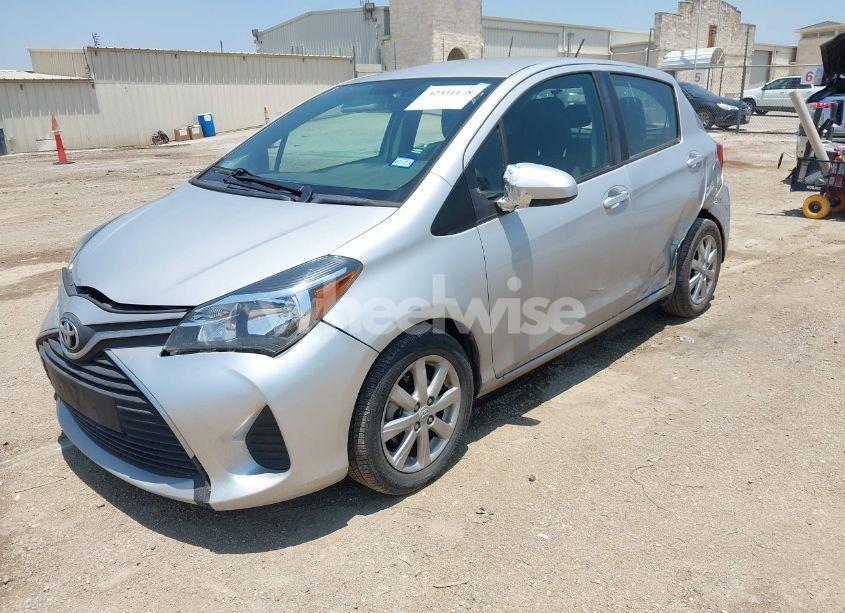Photo 2 of 2015 Toyota Yaris LE (VIN VNKKTUD39FA035139)