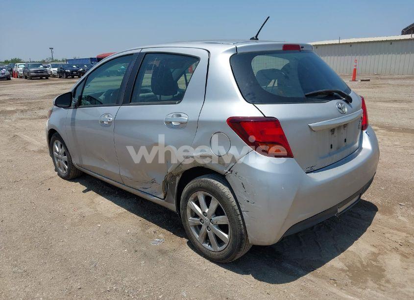 Photo 3 of 2015 Toyota Yaris LE (VIN VNKKTUD39FA035139)