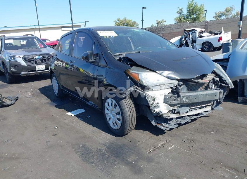2015 Toyota Yaris L (VIN VNKKTUD3XFA030516) main photo