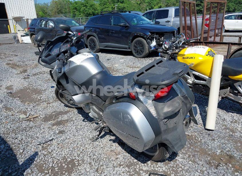 Photo 3 of 2010 Honda Nt700 V (VIN VTMRC5220AE000779)