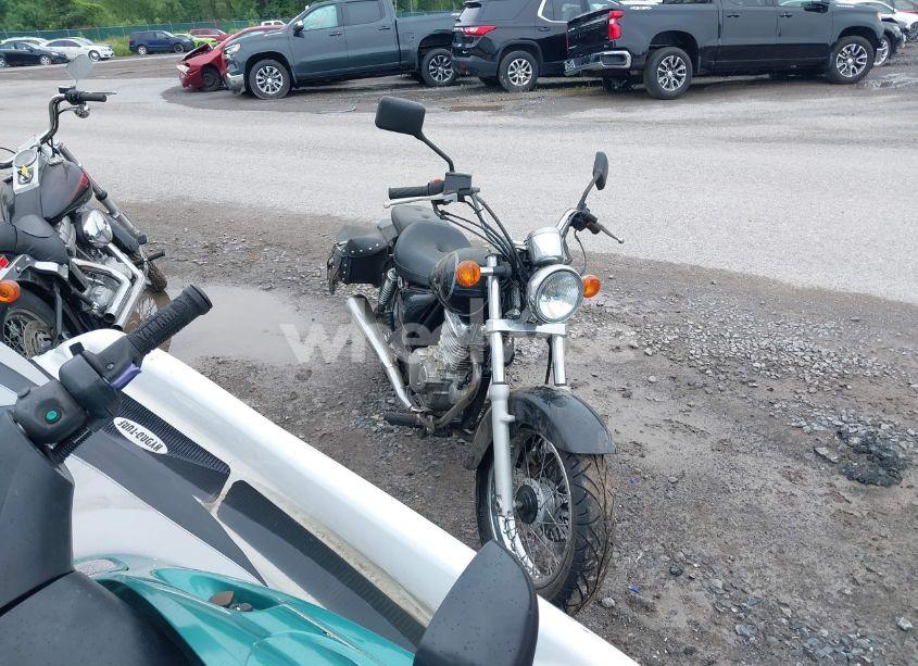 2002 Suzuki Gz250 (VIN VTTNJ48A222100726) main photo