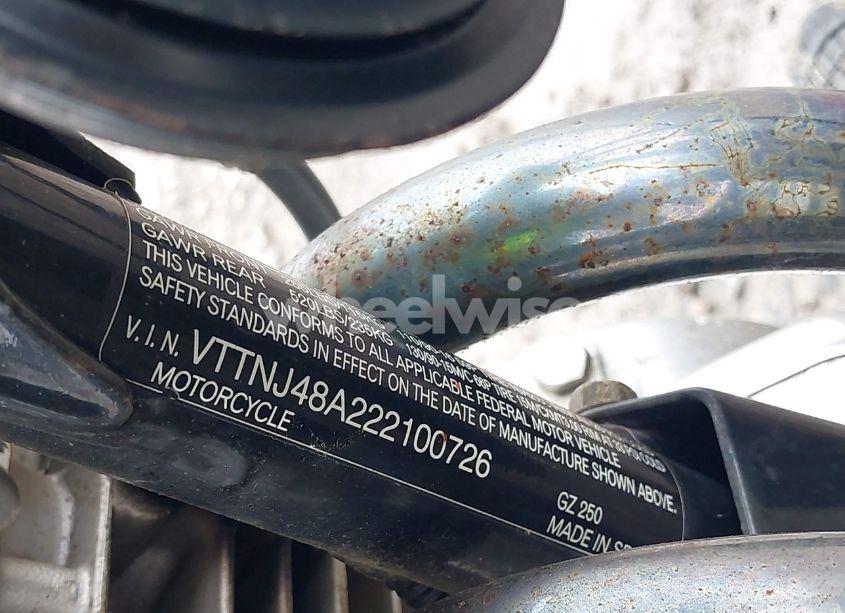 Photo 10 of 2002 Suzuki Gz250 (VIN VTTNJ48A222100726)