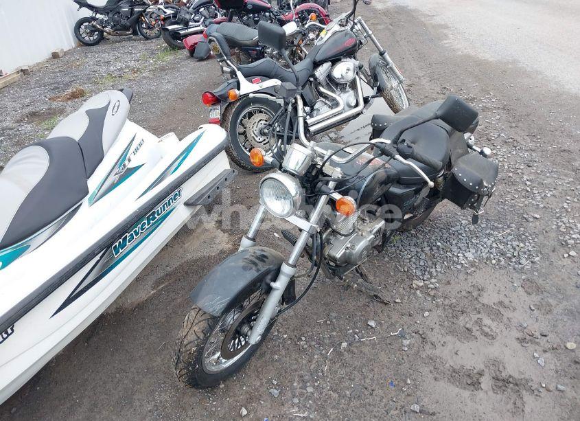 Photo 2 of 2002 Suzuki Gz250 (VIN VTTNJ48A222100726)