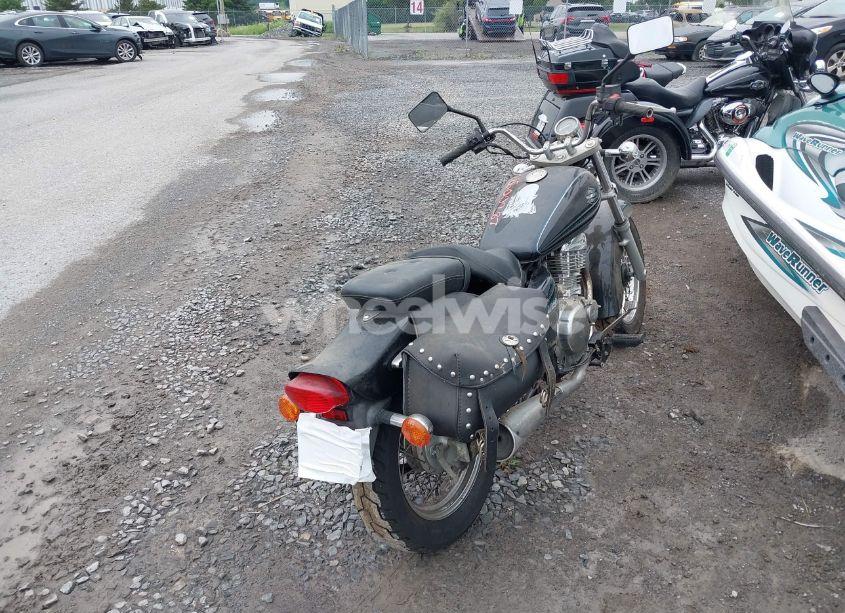 Photo 4 of 2002 Suzuki Gz250 (VIN VTTNJ48A222100726)