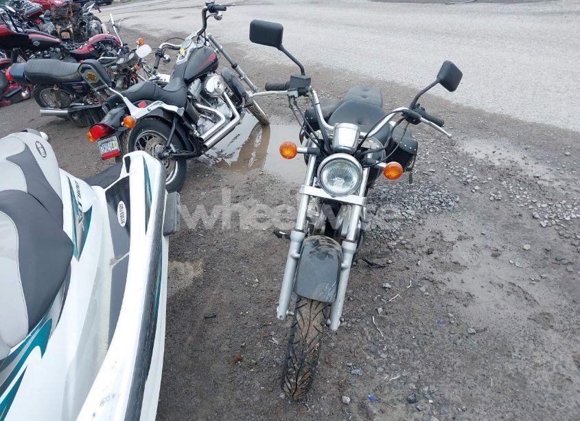 Photo 5 of 2002 Suzuki Gz250 (VIN VTTNJ48A222100726)