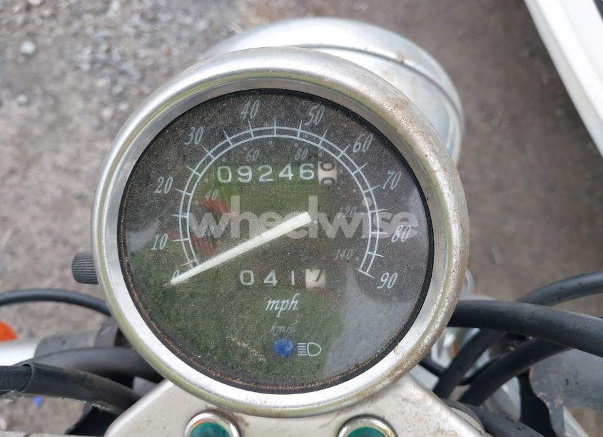 Photo 7 of 2002 Suzuki Gz250 (VIN VTTNJ48A222100726)