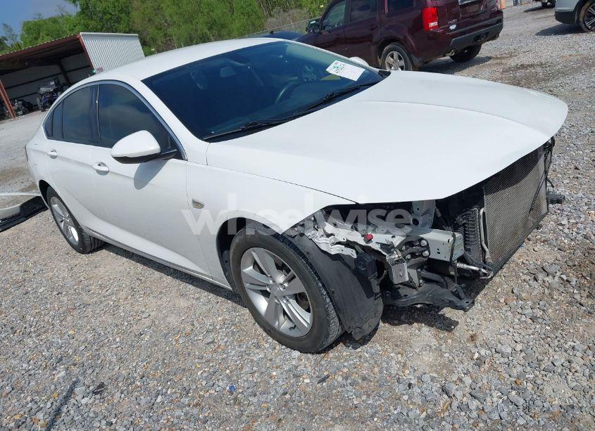 2018 Buick Regal SPORTBACK PREFERRED (VIN W04GL6SX2J1109620) main photo