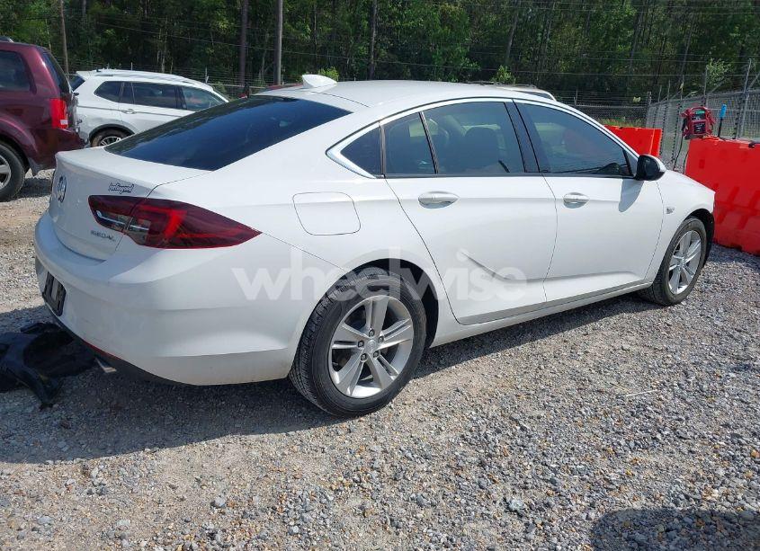 Photo 4 of 2018 Buick Regal SPORTBACK PREFERRED (VIN W04GL6SX2J1109620)