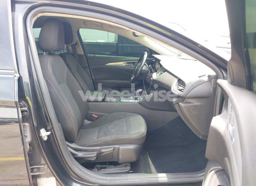 Photo 5 of 2018 Buick Regal SPORTBACK PREFERRED (VIN W04GL6SX5J1109806)