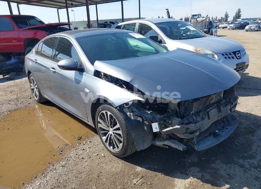 2020 Buick Regal SPORTBACK FWD ESSENCE (VIN W04GP6SX1L1013744) main photo