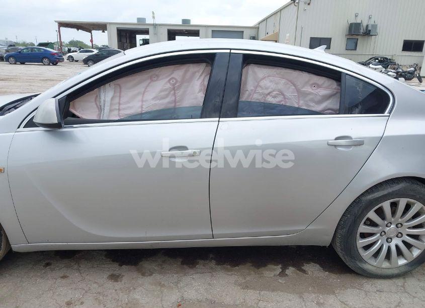 Photo 14 of 2011 Buick Regal CXL RUSSELSHEIM (VIN W04GR5EC3B1009934)