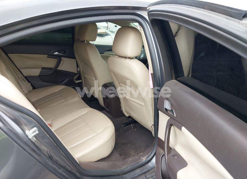 Photo 8 of 2011 Buick Regal CXL RUSSELSHEIM (VIN W04GU5GC4B1021490)