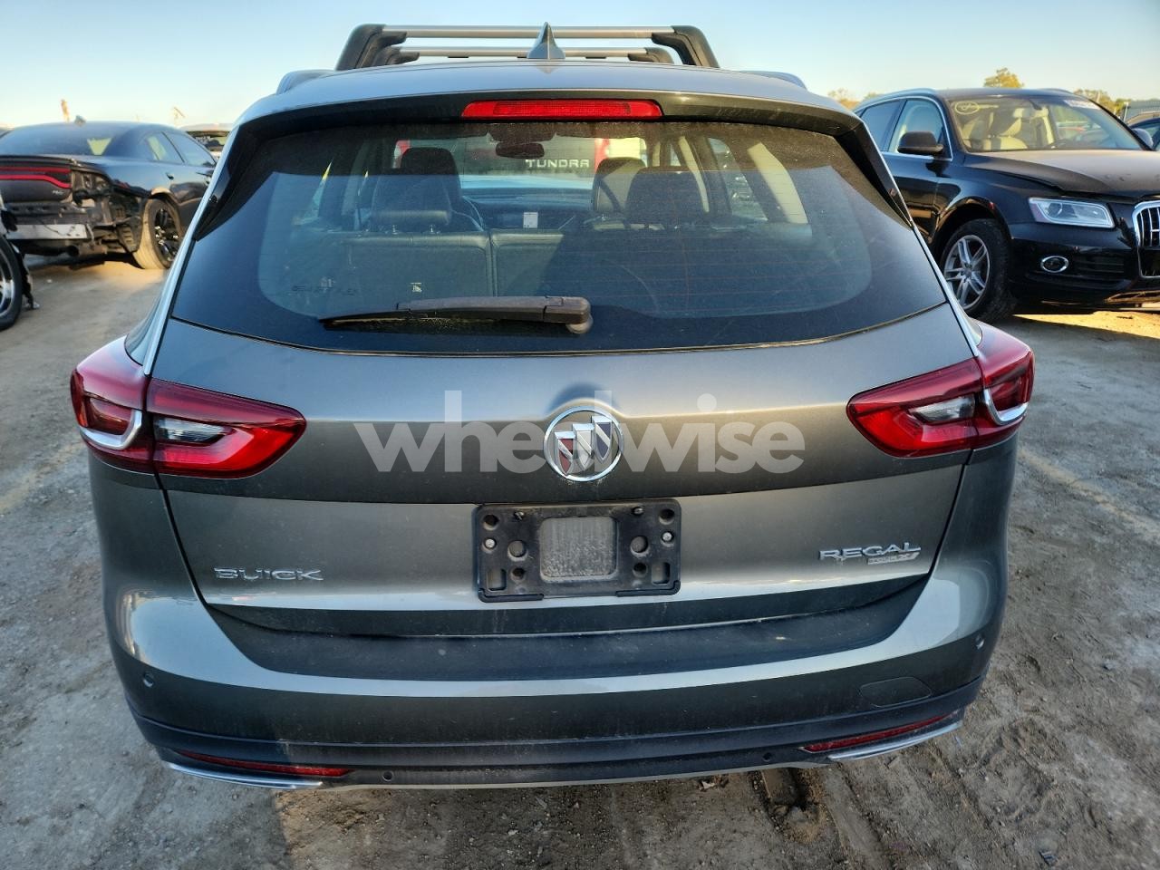 Photo 6 of 2018 BUICK REGAL TOURX ESSENCE (VIN W04GV8SX4J1152510)