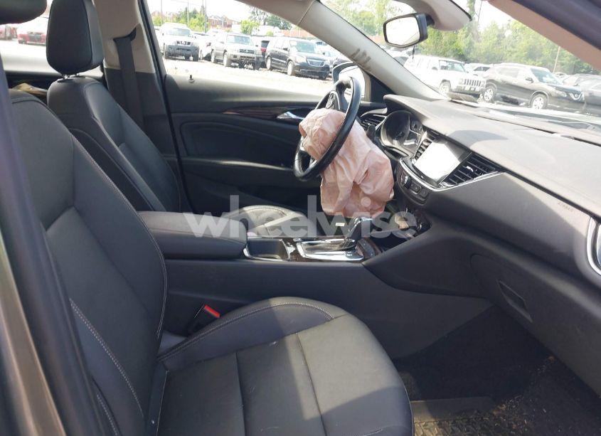 Photo 5 of 2019 Buick Regal TOURX AWD ESSENCE (VIN W04GV8SX5K1019420)