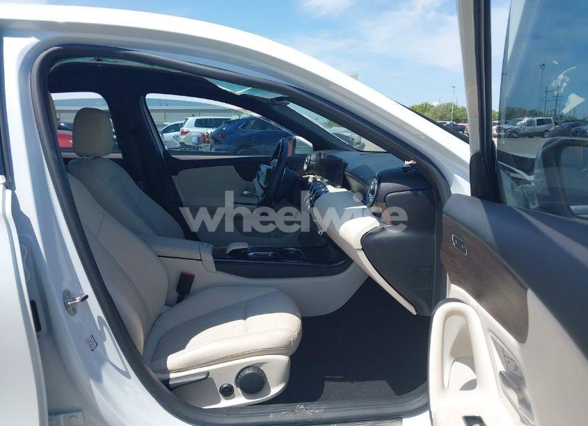 Photo 5 of 2022 Mercedes-benz A 220 4MATIC (VIN W1K3G4FB2NJ357146)