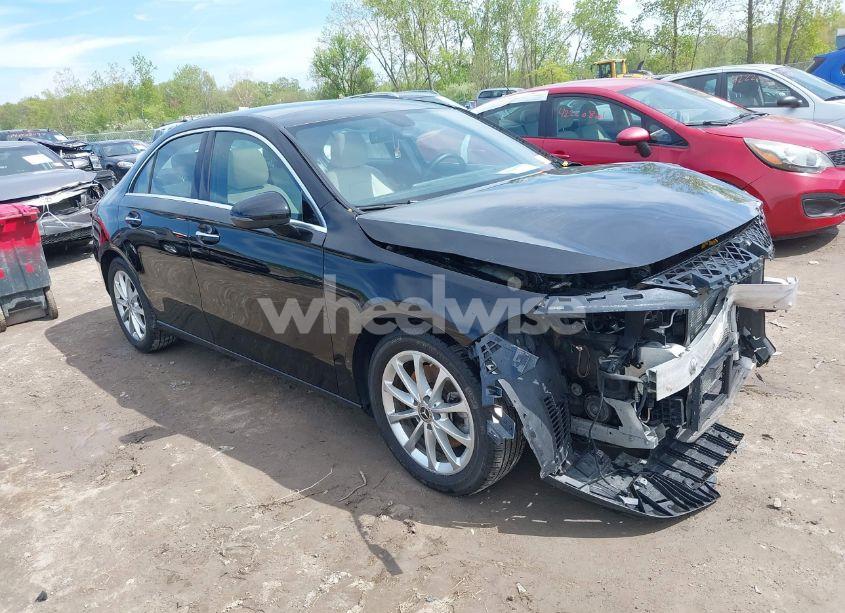 2021 Mercedes-benz A 220 4MATIC (VIN W1K3G4FB3MJ274131) main photo
