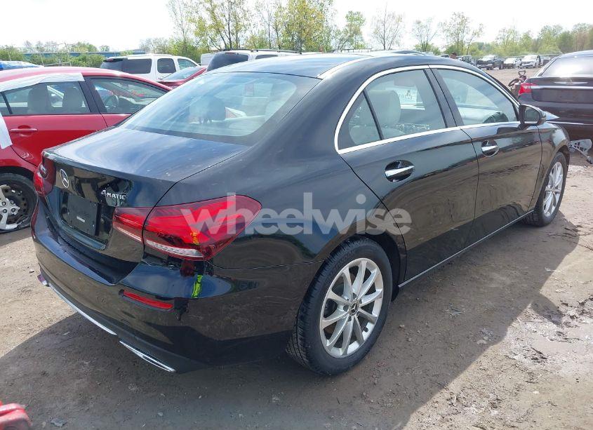 Photo 4 of 2021 Mercedes-benz A 220 4MATIC (VIN W1K3G4FB3MJ274131)