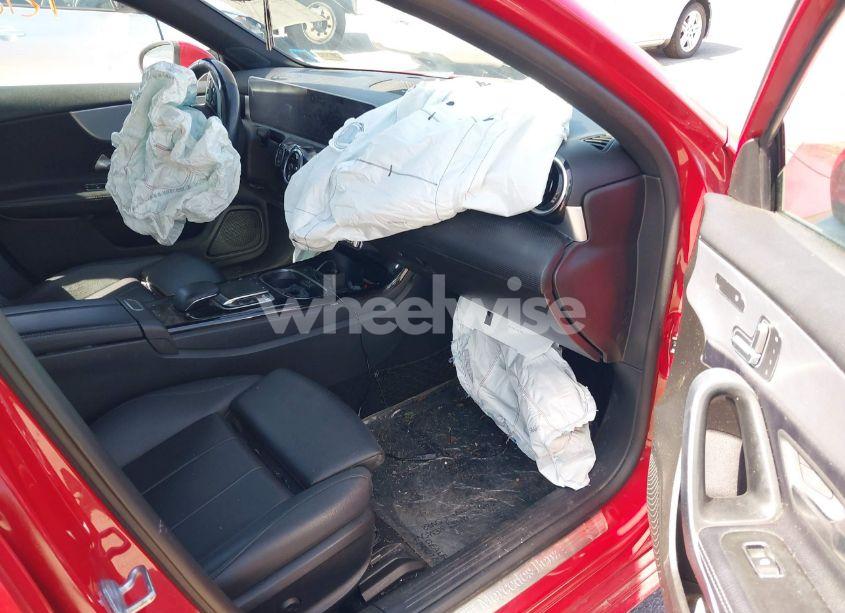 Photo 5 of 2020 Mercedes-benz A 220 4MATIC (VIN W1K3G4FB8LW044103)