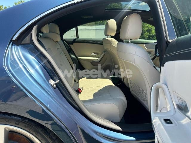 Photo 5 of 2021 MERCEDES-BENZ CLA 250 N/A (VIN W1K5J4GB0MN152036)